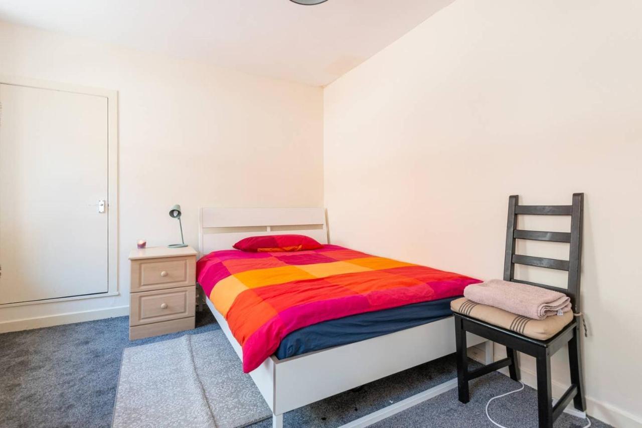 City Centre 2 Bed - Baron Taylor Street 因弗内斯 外观 照片